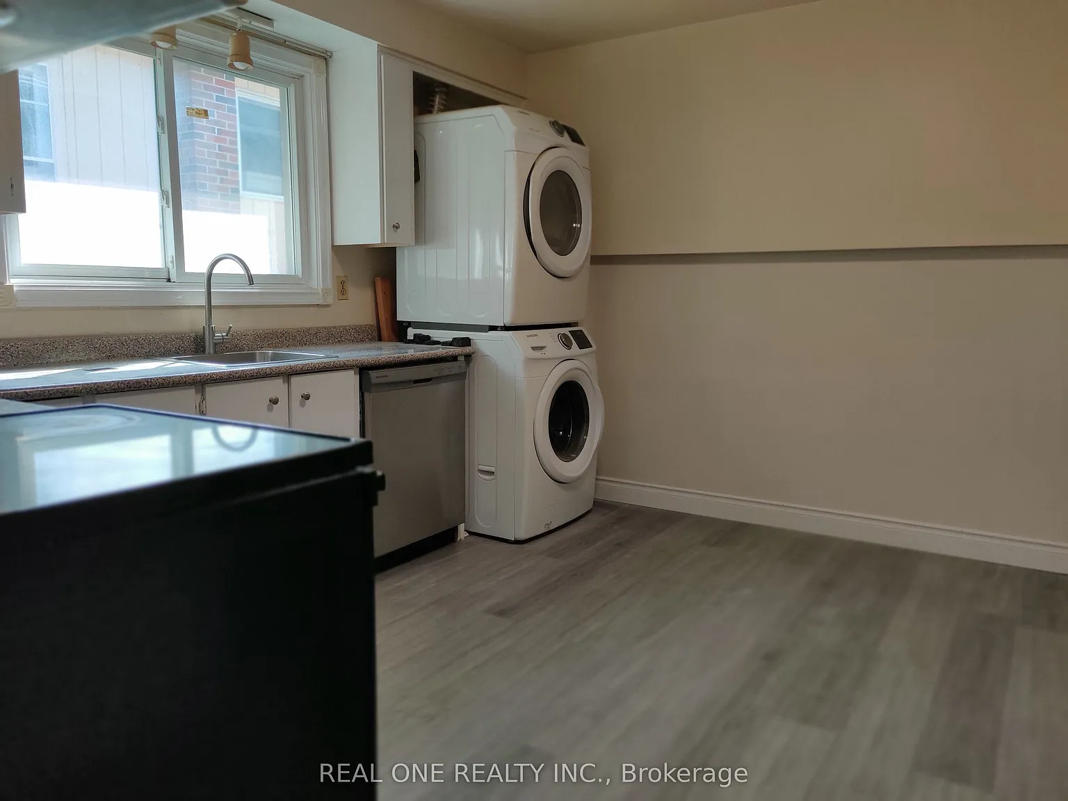 3 bed, $3,190 — Photo 4