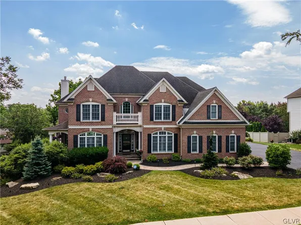 40 Crest Blvd, Easton, PA 18045