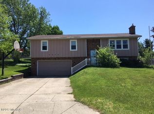 2954 Summit View Ct NE, Grand Rapids, MI 49525