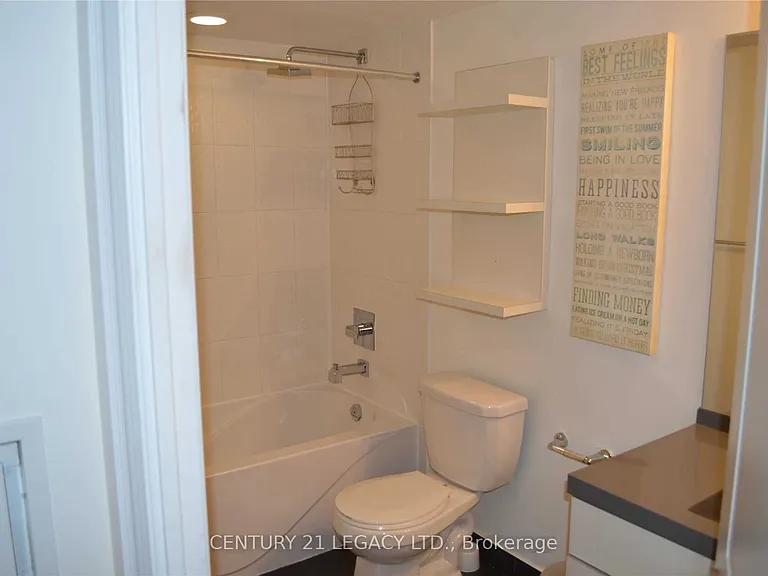 28 Ted Rogers Way #1510 — Photo 11