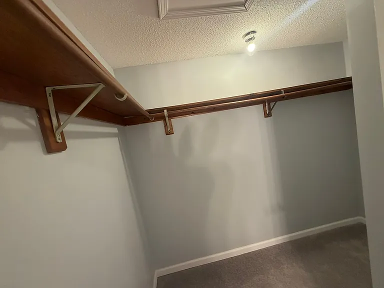 401 Dustin Dr — Photo 14
