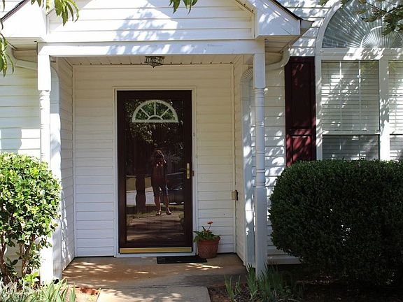 3rd image of 803 Plantation Ct #28