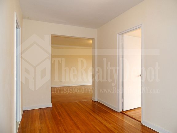 5th image of 9437 114th St