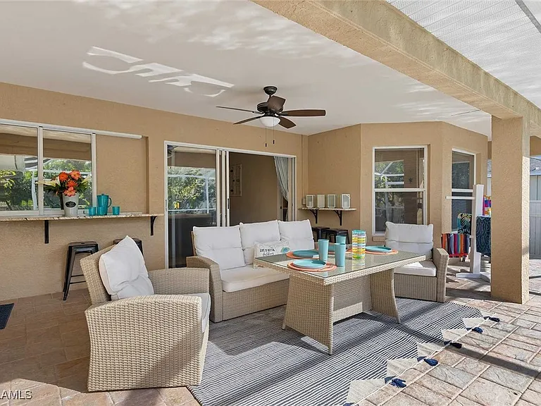 4810 SW 25th Pl — Photo 23