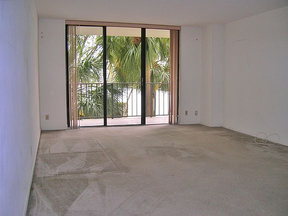 3rd image of 18151 NE 31st Ct #209