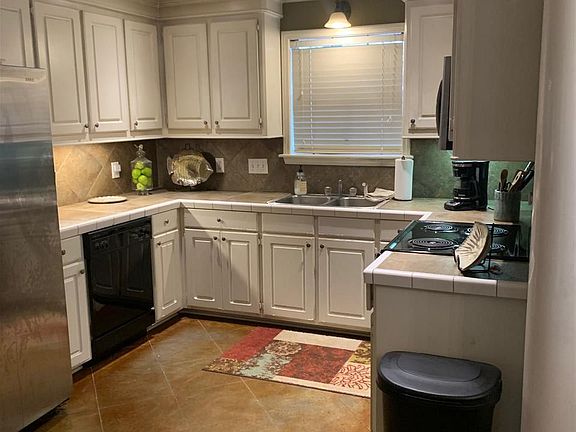 4th image of 1200 Arbor Hill Dr