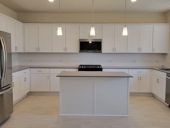 3rd image of 509 Black Alder St