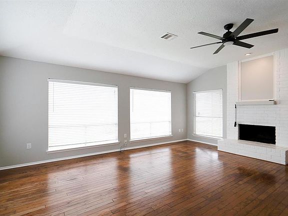 4th image of 16223 Grassy Creek Dr