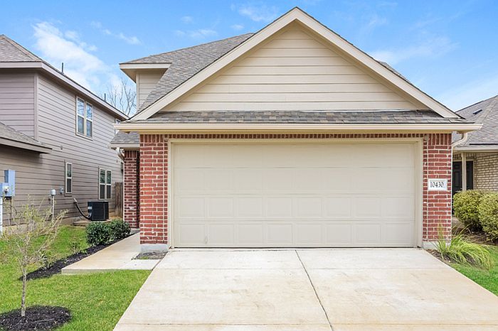 1st image of 10430 Clearwater Way