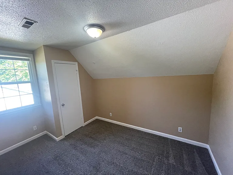204 Jim Thorpe Dr — Photo 7