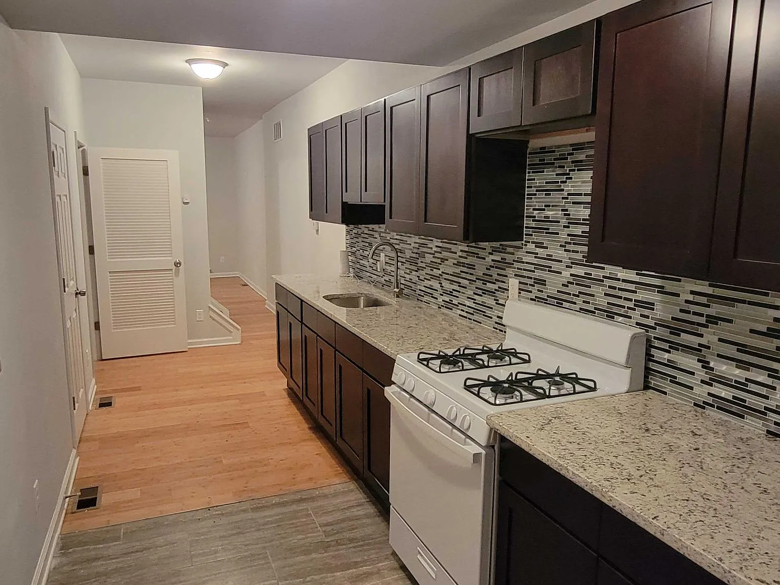 4 bed, 1.5 bath, $1,575 — Photo 2
