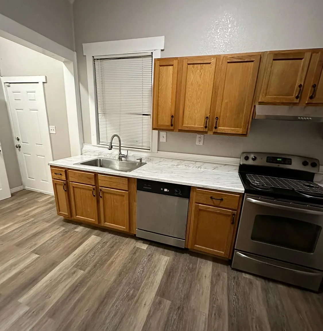 2 bed, 936 sqft, $1,650 — Photo 4