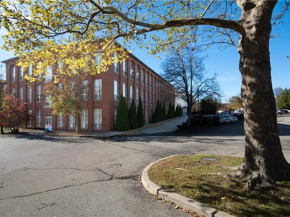 494 Woonasquatucket Ave APT 209, North Providence, RI 02911