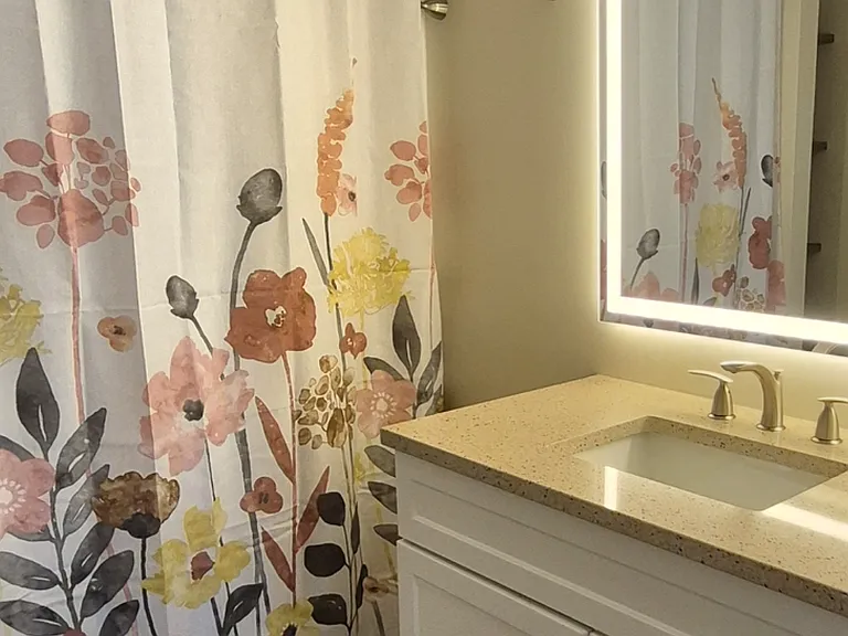 Bathroom vanity