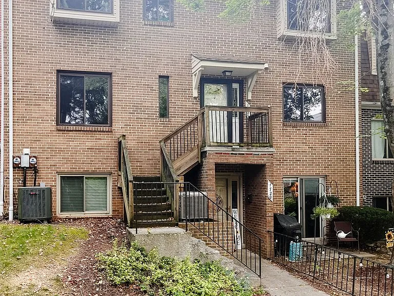 1721 Donlee Dr — Photo 2