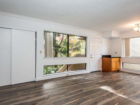 4th image of 1919 Alameda De Las Pulgas APT 11