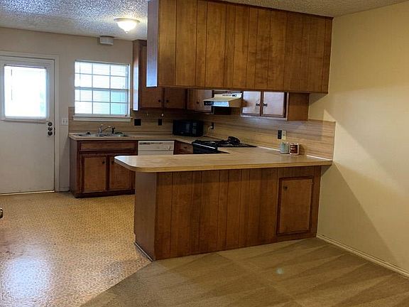 3rd image of 2507A Haynes Dr