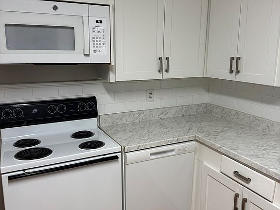 4th image of 324 N 25th Ave