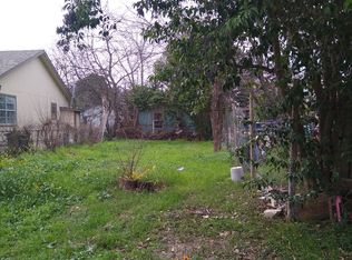 837 S San Eduardo Ave, San Antonio, TX 78237