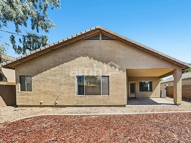 11621 W Lincoln St — Photo 18