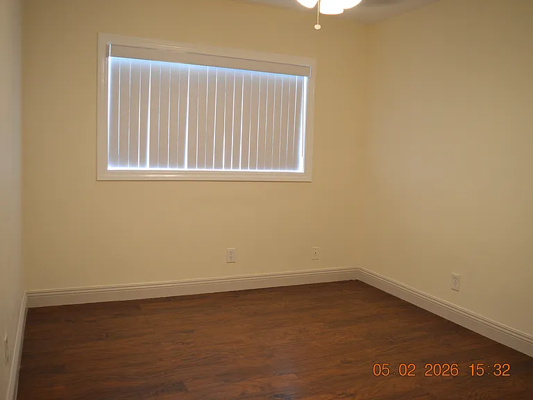 14233 Broadway — Photo 24