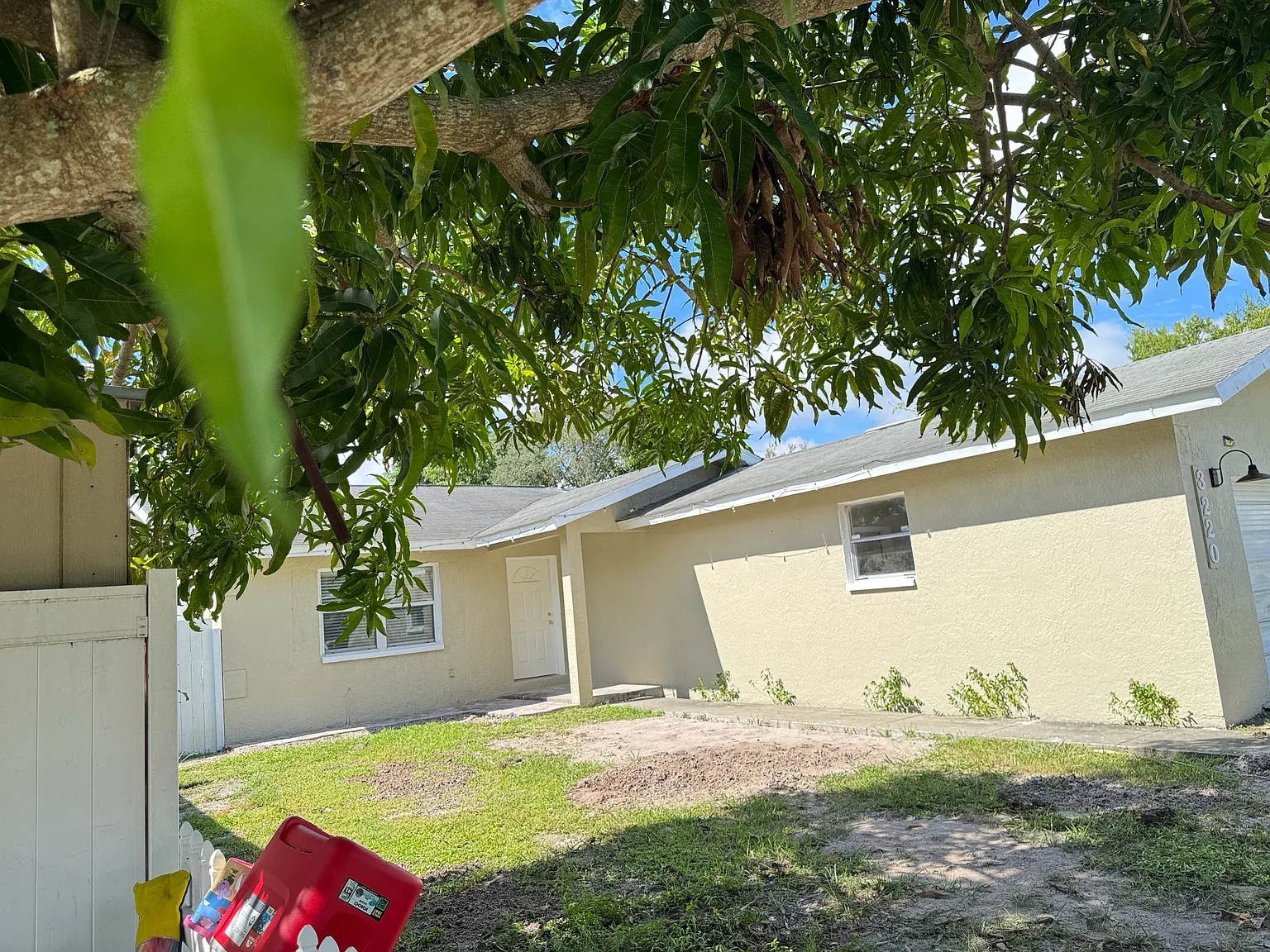 3 bed, 1326 sqft, $2,450 — Photo 2