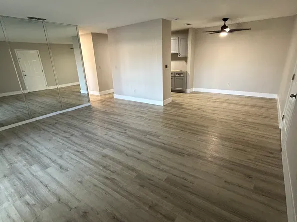 101 Bent Tree Dr, Daytona Beach, FL