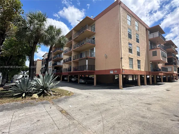 1990 W 56th St APT 1104, Hialeah, FL 33012
