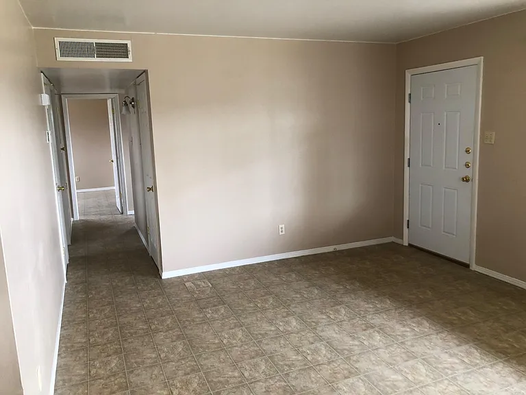 5717 Bainbridge Ave — Photo 3