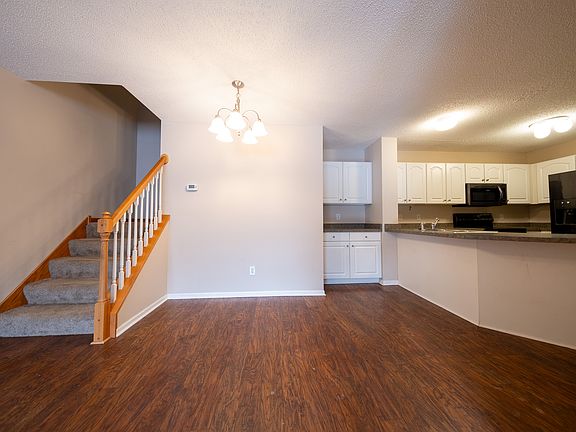 5th image of 17335 SE River Birch Ln