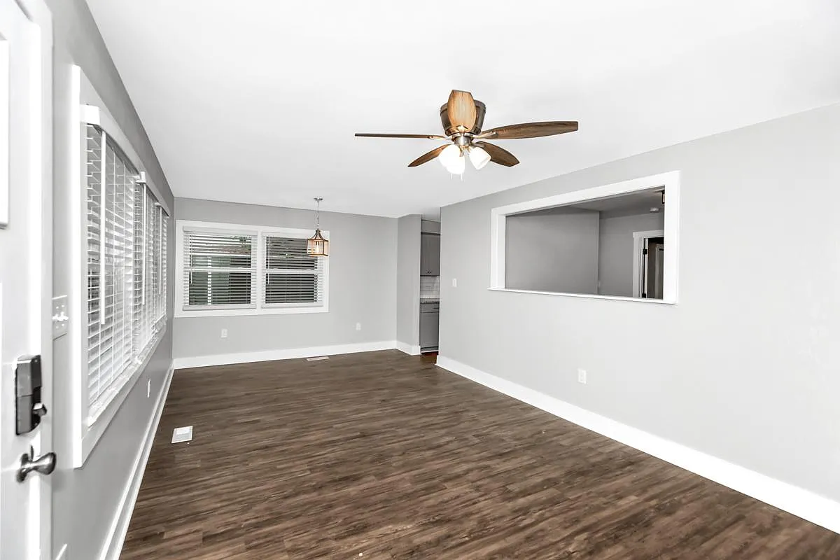 3 bed, 1229 sqft, $1,500 — Photo 3