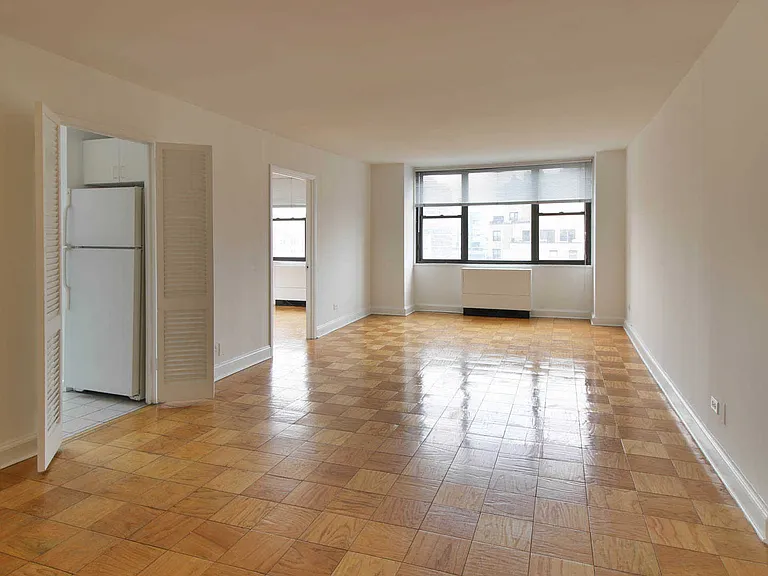 240 E 27th St #25A — Photo 17