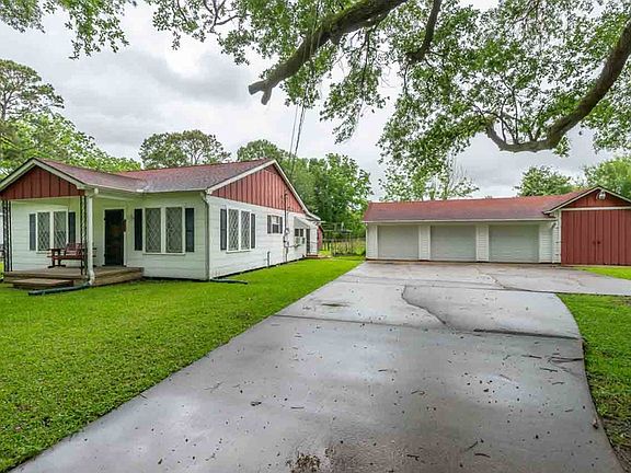 3rd image of 2853 60th St