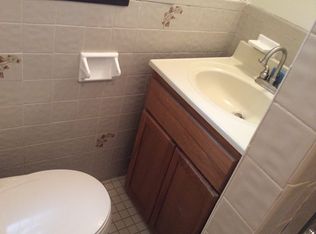 178 Beach 120th St #1R, Rockaway Park, NY 11694
