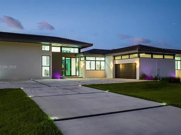 11911 NW 2nd St, Fort Lauderdale, FL 33325