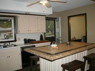 201 SW Victor Dr, Blue Springs, MO 64014