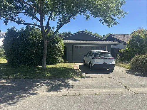 220 Diablo Ave Photo 1