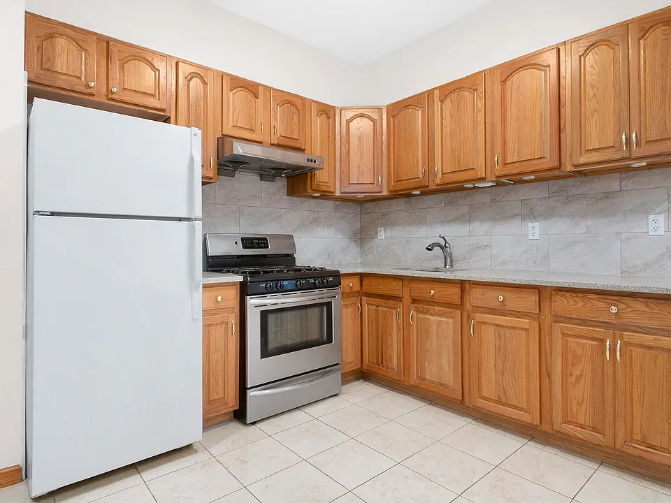 74 Sherman St #2L