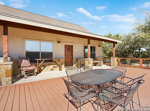 5th image of 1096 Limerick Ln