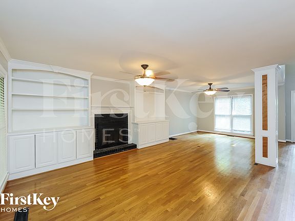 2nd image of 6713 Thornwood Ct