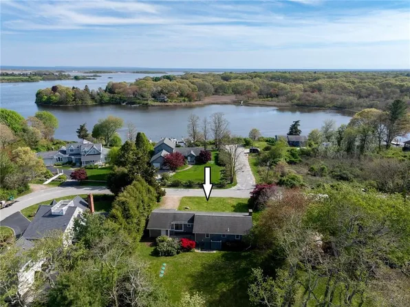 101 King Tom Dr, Charlestown, RI 02813