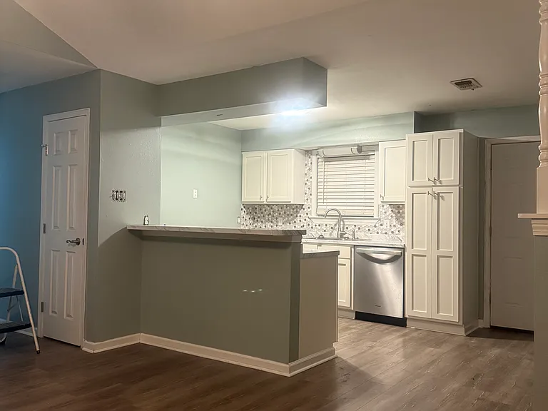 909 Orange St — Photo 11
