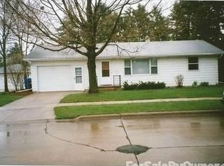 818 S Arlington St, Appleton, WI 54915