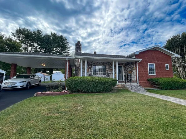 648 Dalton St, Marion, VA 24354