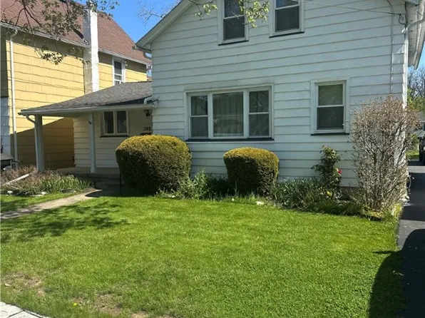 208 Stutson St, Rochester, NY 14612