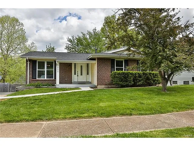 406 Woodrun Dr photo 1