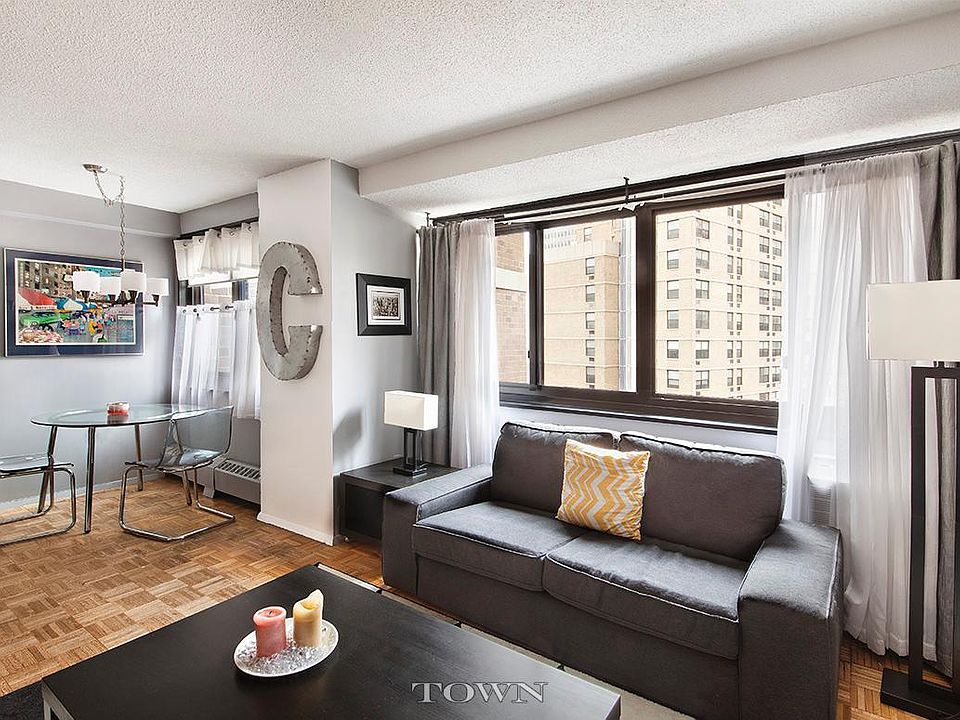 2nd image of 333 Pearl St APT 10G