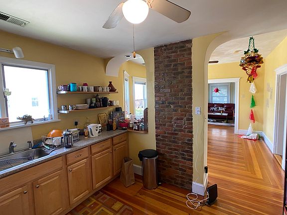 2nd image of 105 Yale St #1R