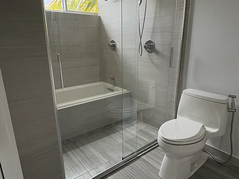 6345 SW 62nd Ave — Photo 12