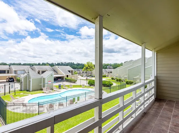 44 April Point Dr S, Montgomery, TX 77356